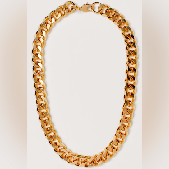 🌟Stunning New Gold Necklace, intricate double Cuban design is very striking - Picture 9 of 9
